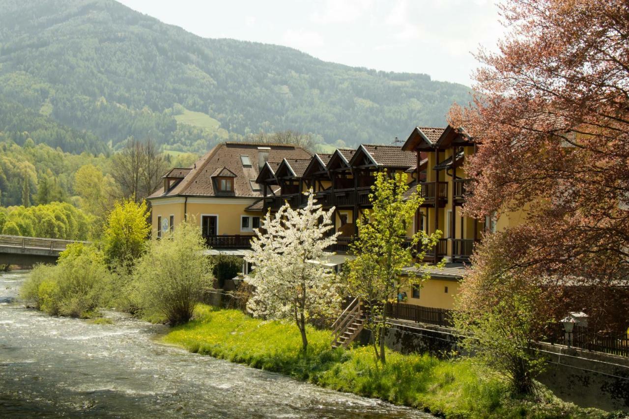 Hotel Restaurant Platzer Gmund in Karnten Exterior foto